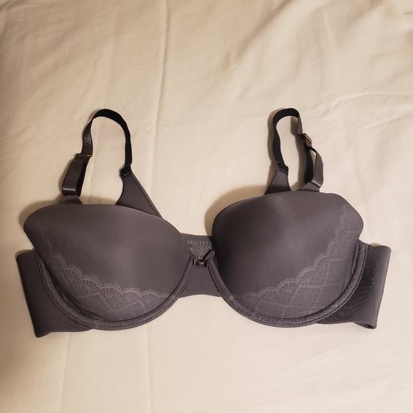 Vanity Fair Bra 38C - Picture 1 of 4
